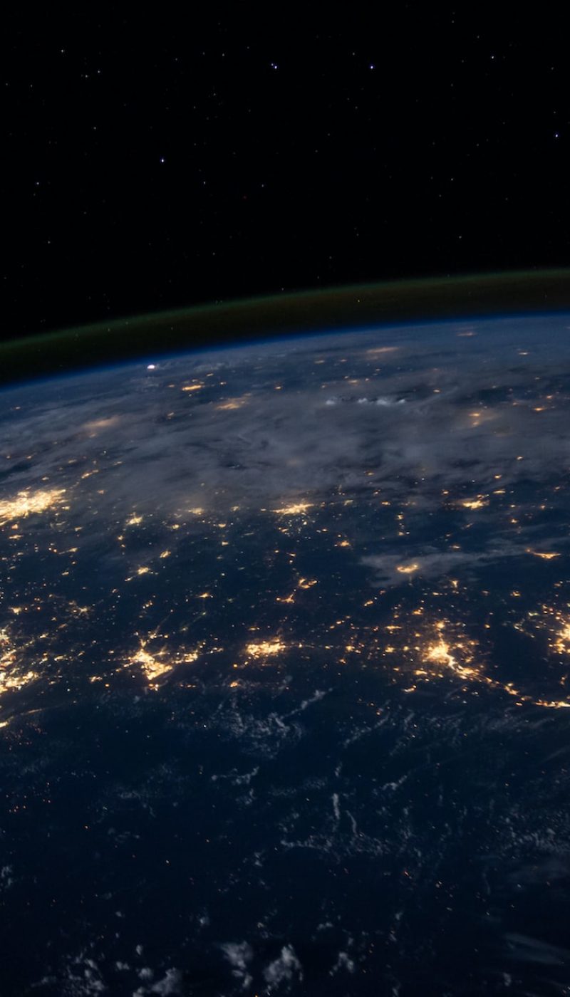 visão de satélite da terra durante a noite